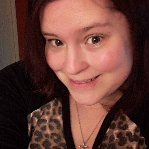 Meet your Posher, Danielle - Picture 1 of 1